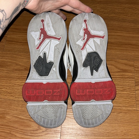 Nike Air Jordan Zoom '92 Men's Sneaker Shoes (White/Black/Gym Red/Wolf Grey - Picture 11 of 12